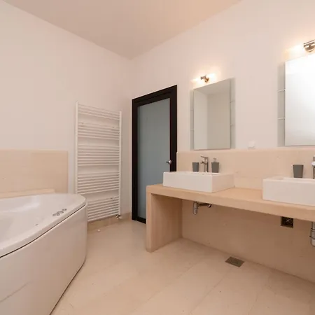 Philippa - Luxurious Five-room On The Island Of Brac - Idyllic Location Right By The Sea - Incredible View Of The Sea Bay - Vip Services - Buralux Properties Villa Sutivan