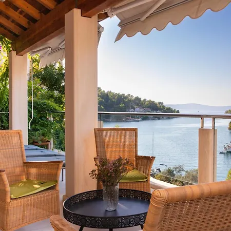 Villa Philippa - Luxurious Five-room On The Island Of Brac - Idyllic Location Right By The Sea - Incredible View Of The Sea Bay - Vip Services - Buralux Properties Sutivan