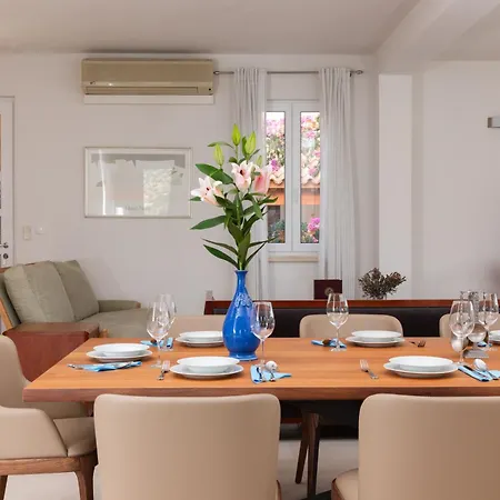 Philippa - Luxurious Five-room On The Island Of Brac - Idyllic Location Right By The Sea - Incredible View Of The Sea Bay - Vip Services - Buralux Properties Sutivan