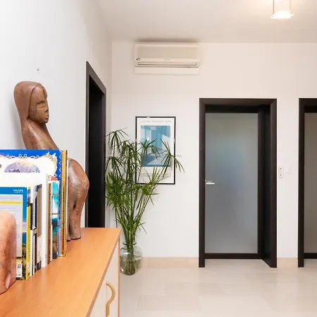 Villa Philippa - Luxurious Five-room On The Island Of Brac - Idyllic Location Right By The Sea - Incredible View Of The Sea Bay - Vip Services - Buralux Properties *
