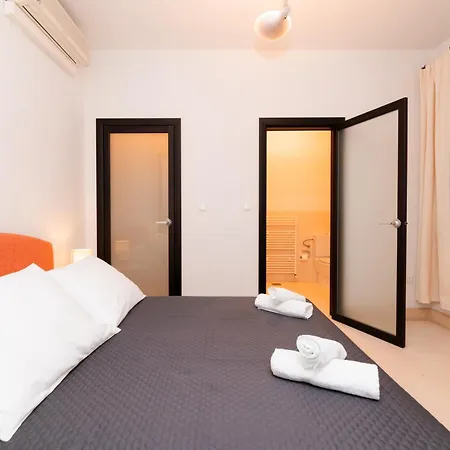Philippa - Luxurious Five-room On The Island Of Brac - Idyllic Location Right By The Sea - Incredible View Of The Sea Bay - Vip Services - Buralux Properties * Sutivan