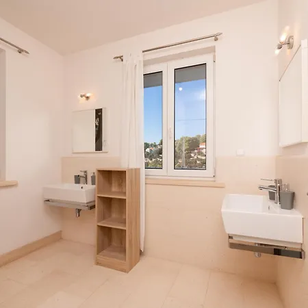 Villa Philippa - Luxurious Five-room On The Island Of Brac - Idyllic Location Right By The Sea - Incredible View Of The Sea Bay - Vip Services - Buralux Properties *
