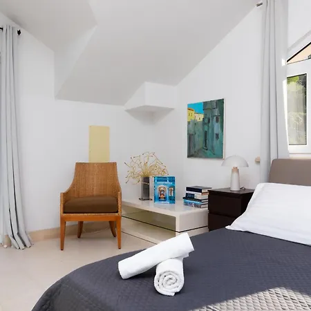 Villa Philippa - Luxurious Five-room On The Island Of Brac - Idyllic Location Right By The Sea - Incredible View Of The Sea Bay - Vip Services - Buralux Properties *