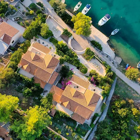 Villa Philippa - Luxurious Five-room On The Island Of Brac - Idyllic Location Right By The Sea - Incredible View Of The Sea Bay - Vip Services - Buralux Properties *